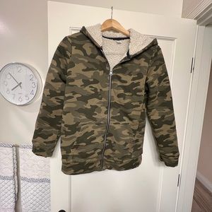 Old navy boys Sherpa lined zip up jacket with hood, stretch, size extra large